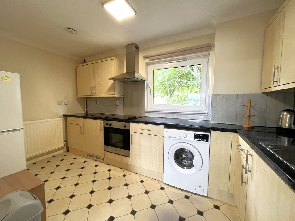 Property photo 2 of 12 Kitchen