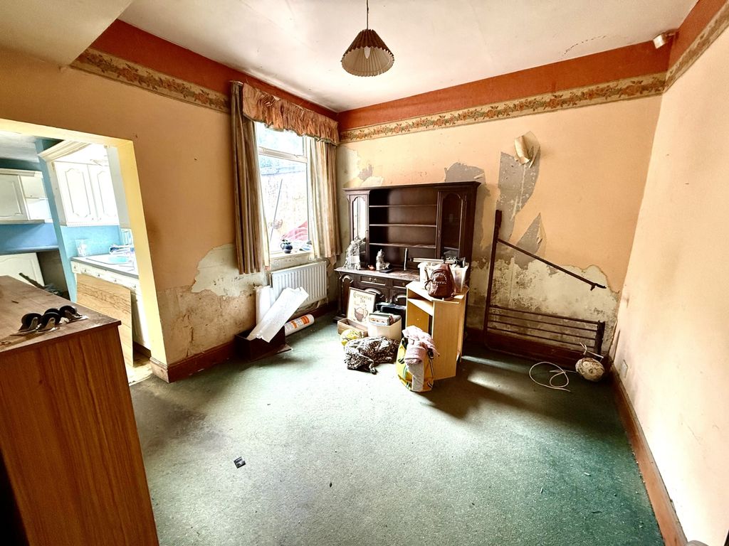 Property photo 3 of 8 Img_4184