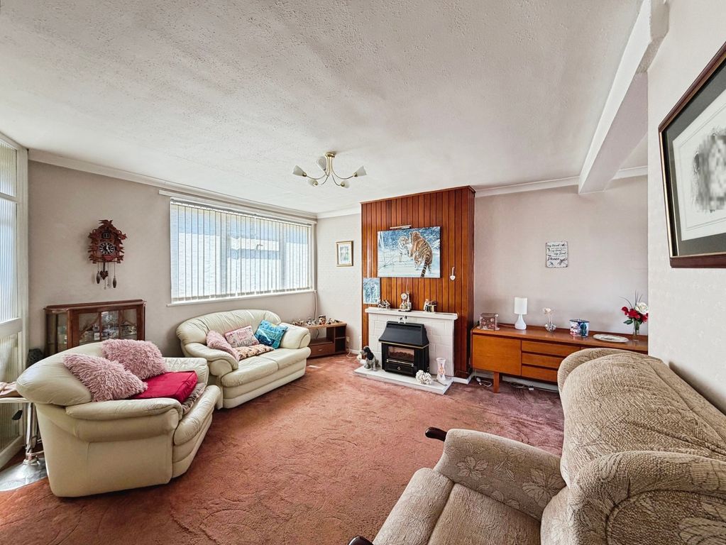 Property photo 3 of 13 Pbox-Img.Jpg