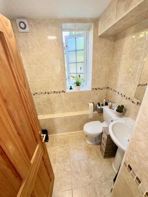 Property photo 3 of 4