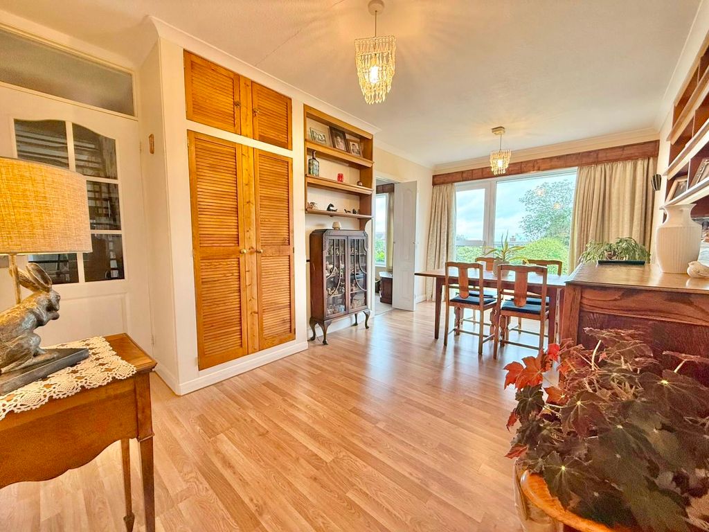 Property photo 3 of 33