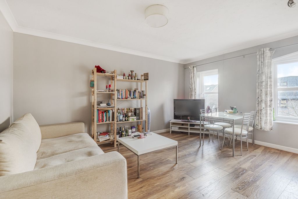 Property photo 2 of 7 568180 (1)