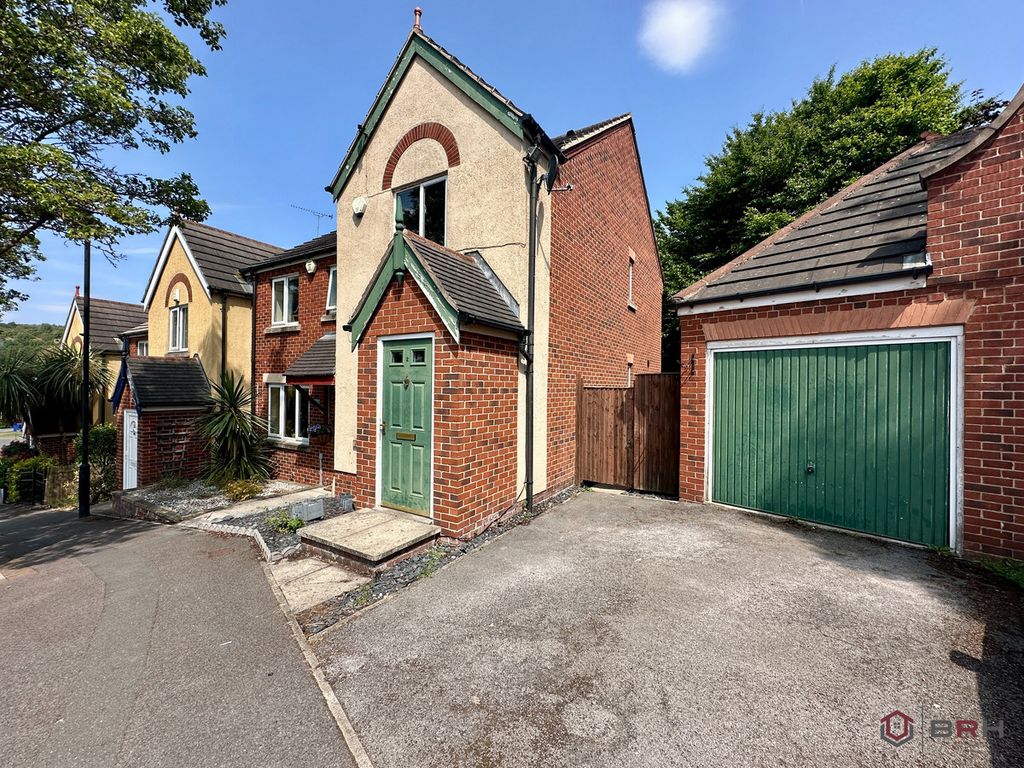 Property photo 1 of 6