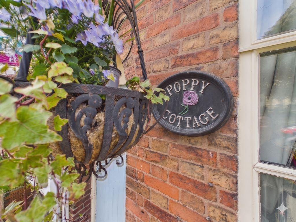 Property photo 3 of 35 Poppy Cottage