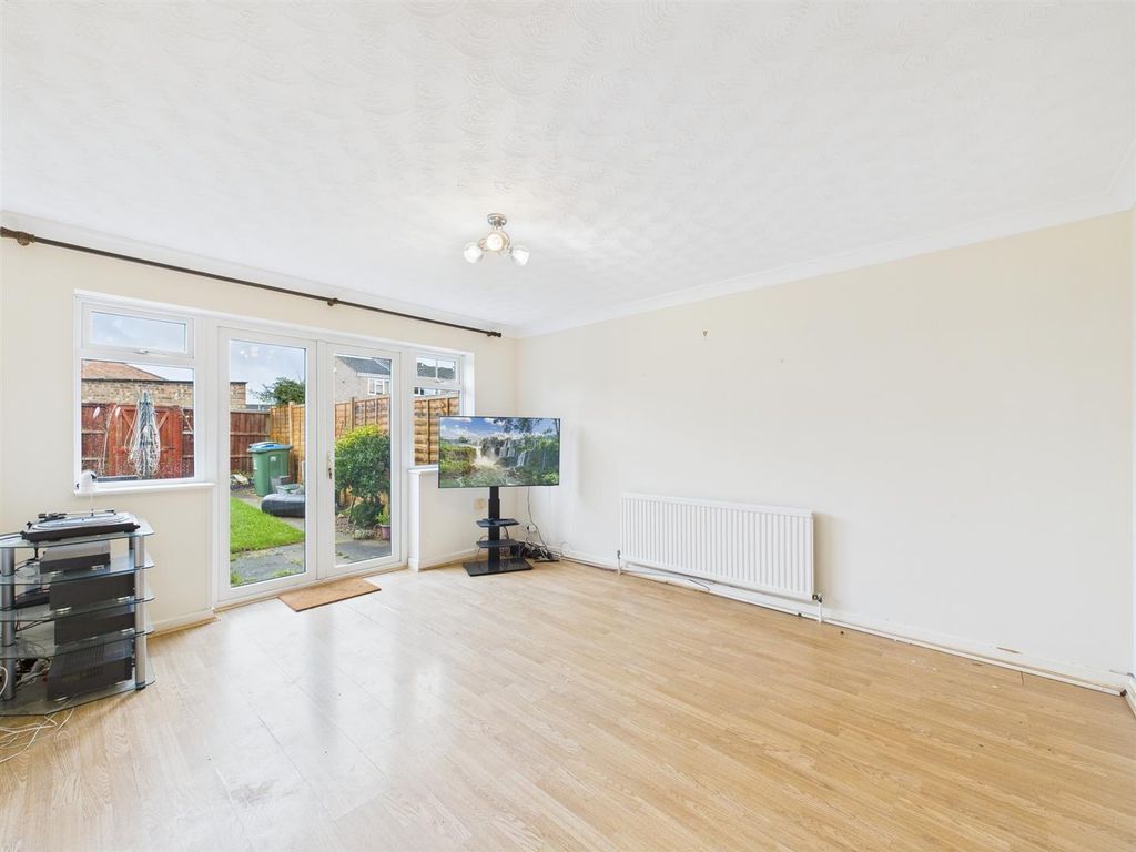 Property photo 3 of 10 Cam02435G0-Pr0136-Still003.Jpg