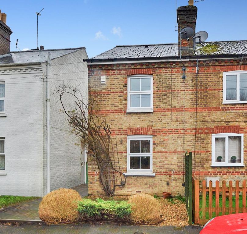 Property photo 1 of 13 21 Vale Grove Front Photo_Enhanced.Jpg