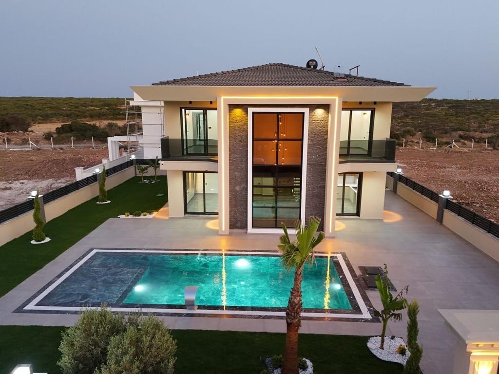 Property photo 2 of 22 Altinkum Villa Traltv704 1