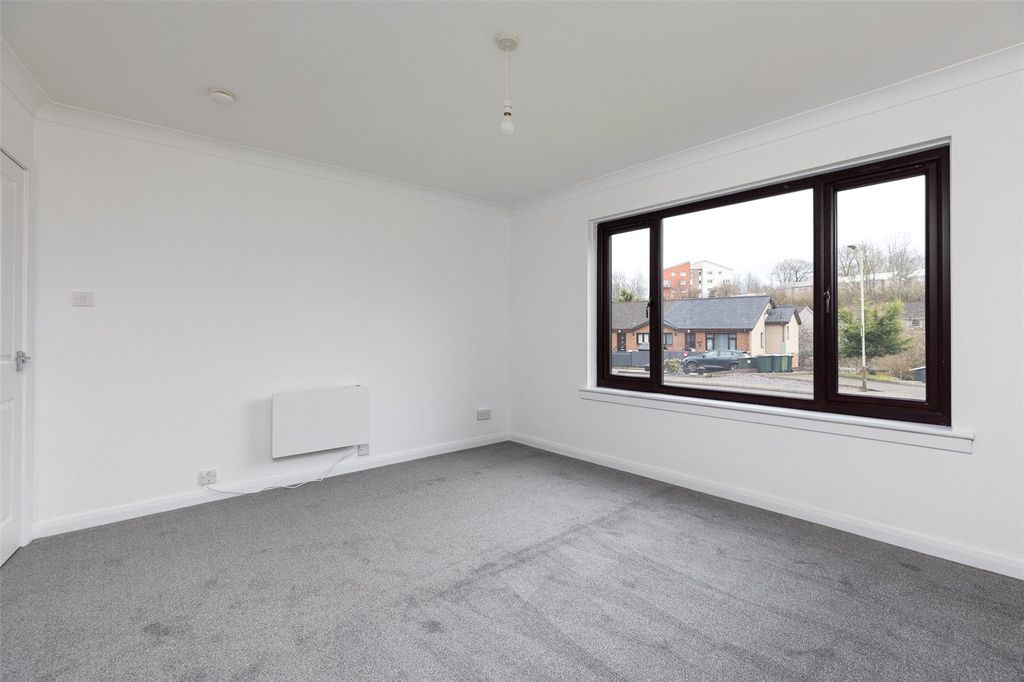 Property photo 2 of 9 Living Room