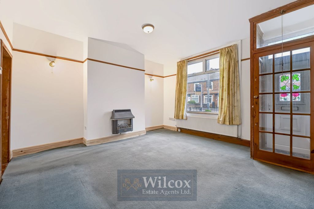 Property photo 2 of 22