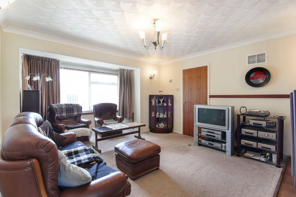 Property photo 3 of 15 Sitting Room