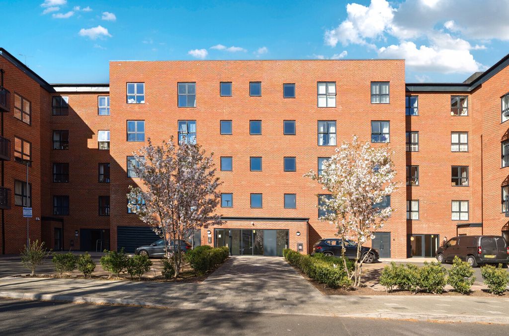 Property photo 1 of 10