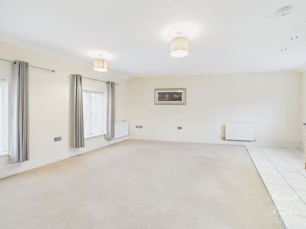 Property photo 3 of 12 Cam02127G0-Pr0353-Still001