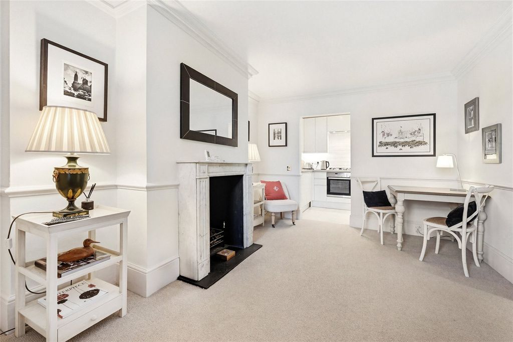 Property photo 2 of 9 Reception Room