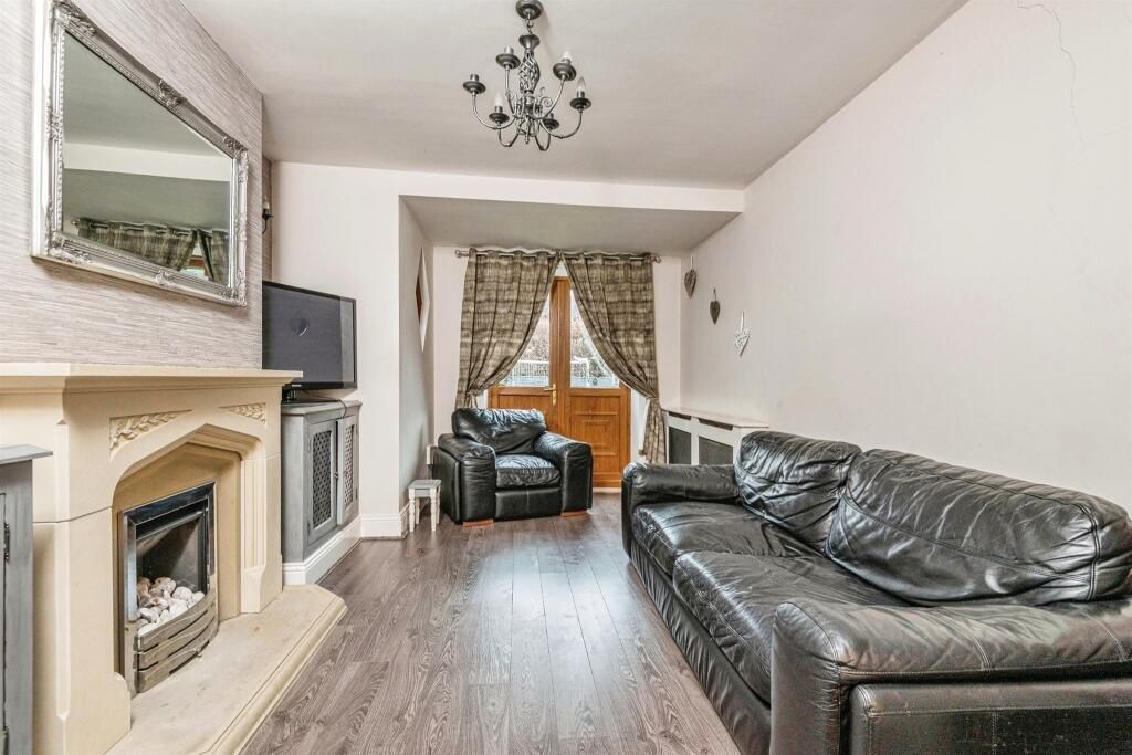 Property photo 3 of 12 00891c715F1Da421F85dc141B799A1cc.Jpeg