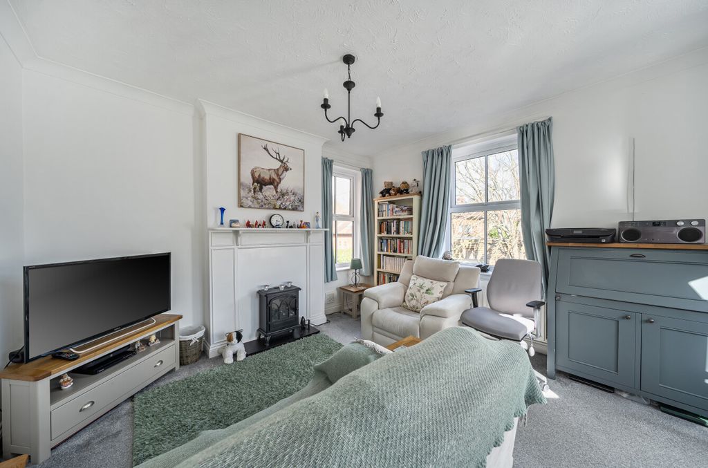 Property photo 2 of 11 1429527-19-69c410...