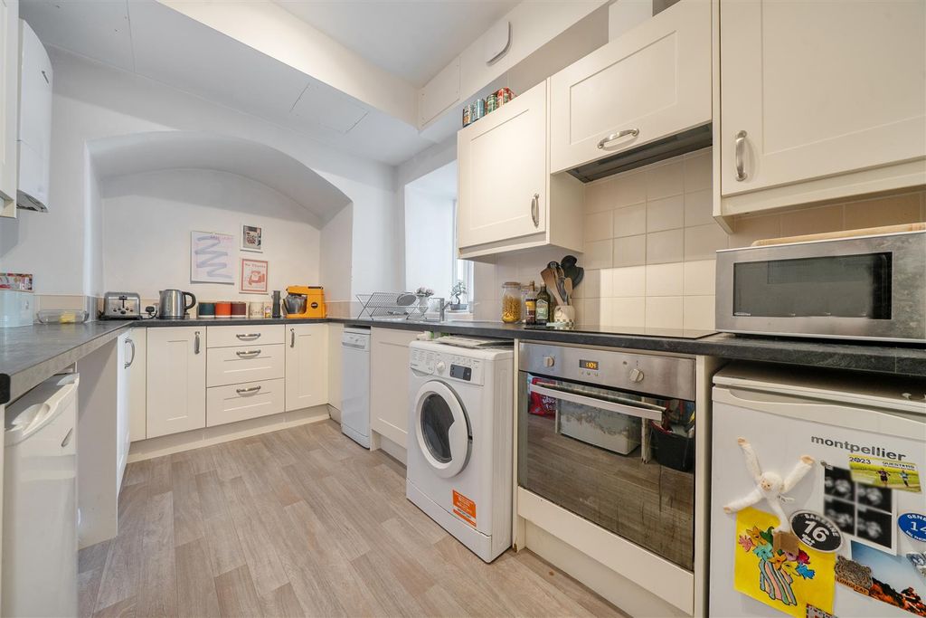 Property photo 2 of 13 1399631-3-696781c61Aee8.Jpg