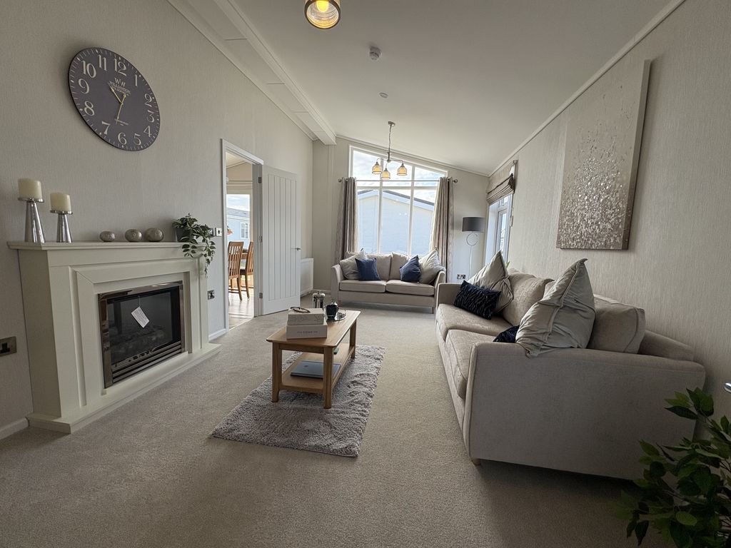 Property photo 1 of 8 1