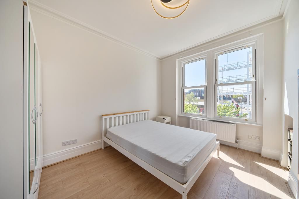 Property photo 2 of 15 Bedroom