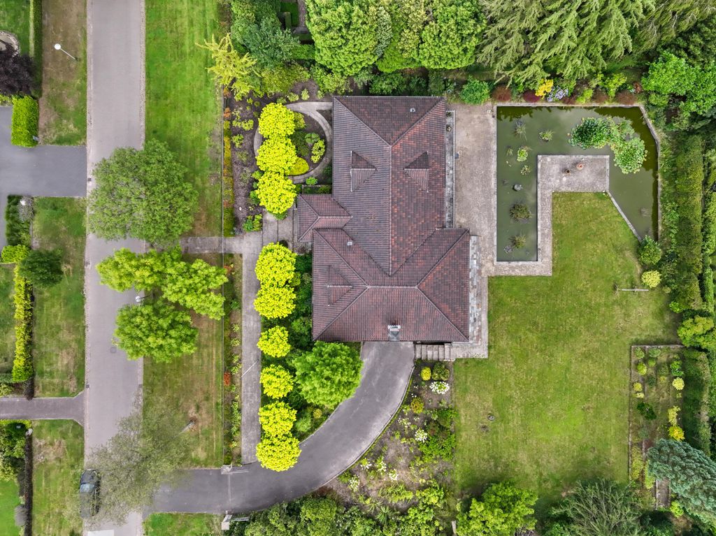 Property photo 2 of 29