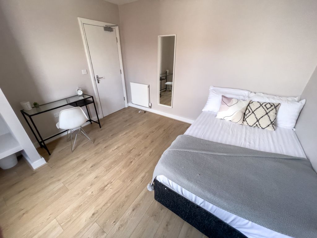 Property photo 2 of 10 Img_0382