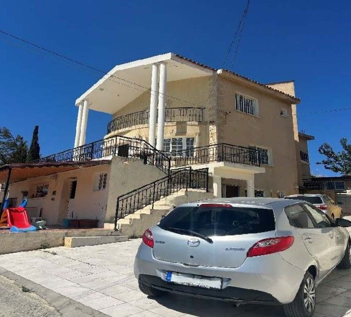 Property photo 1 of 22