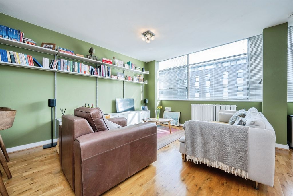 Property photo 3 of 16