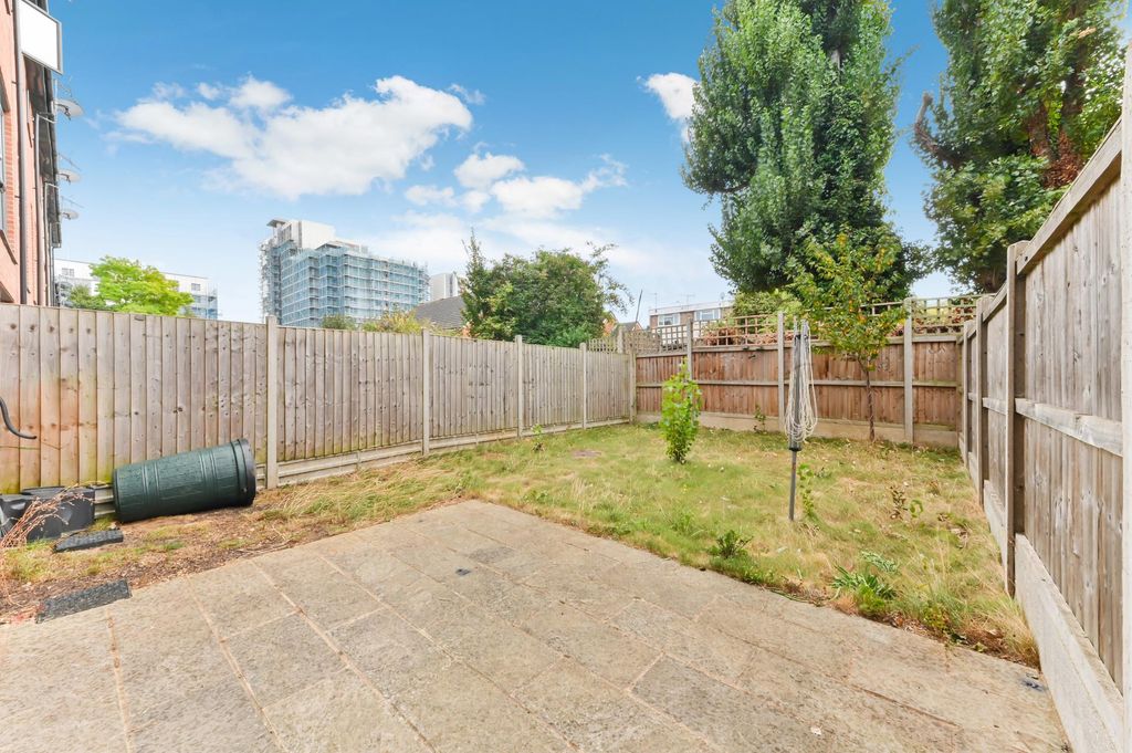 Property photo 2 of 13