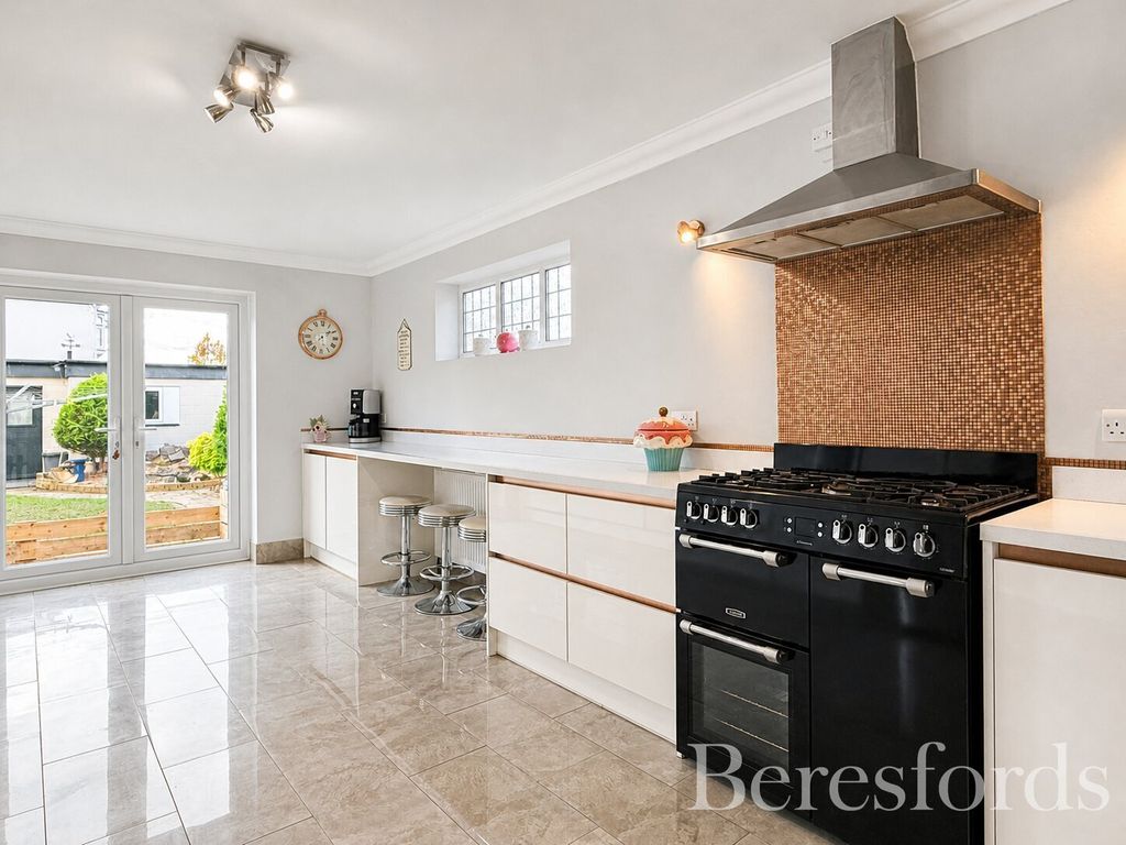 Property photo 3 of 29 Picture No. 26