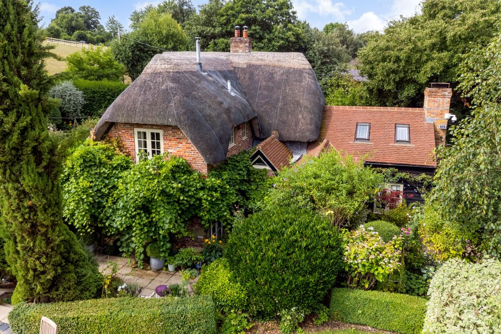Property photo 1 of 38
