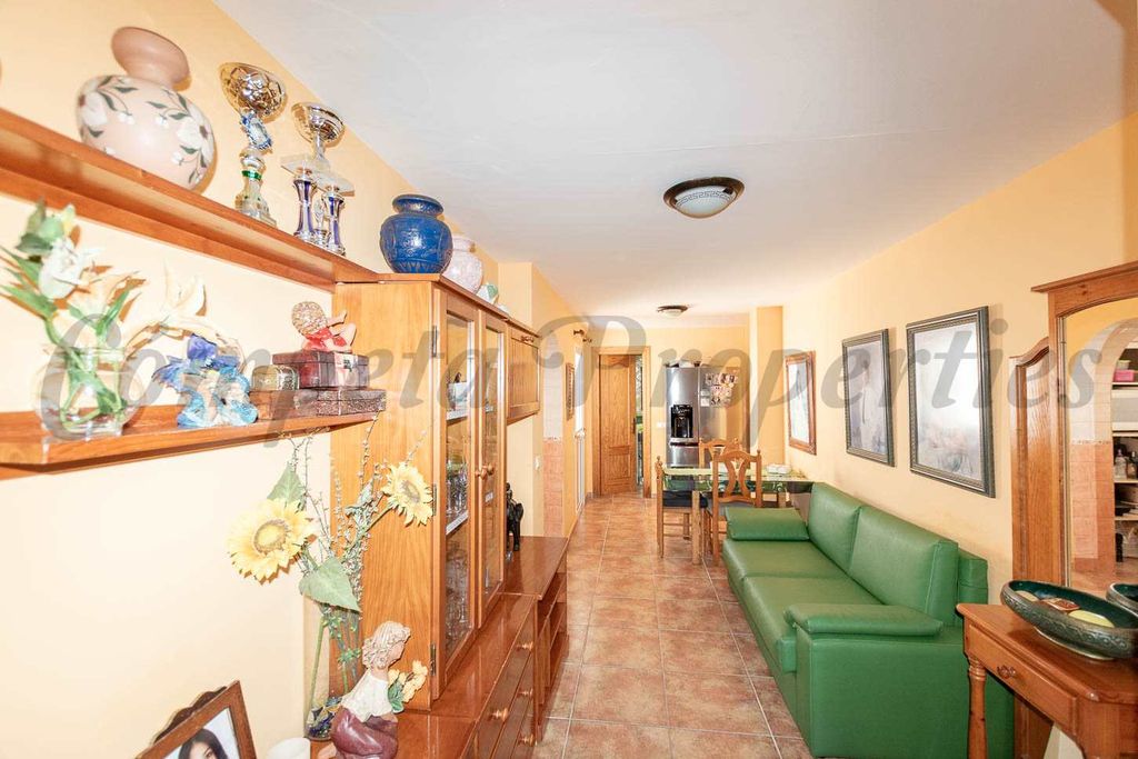 Property photo 3 of 18