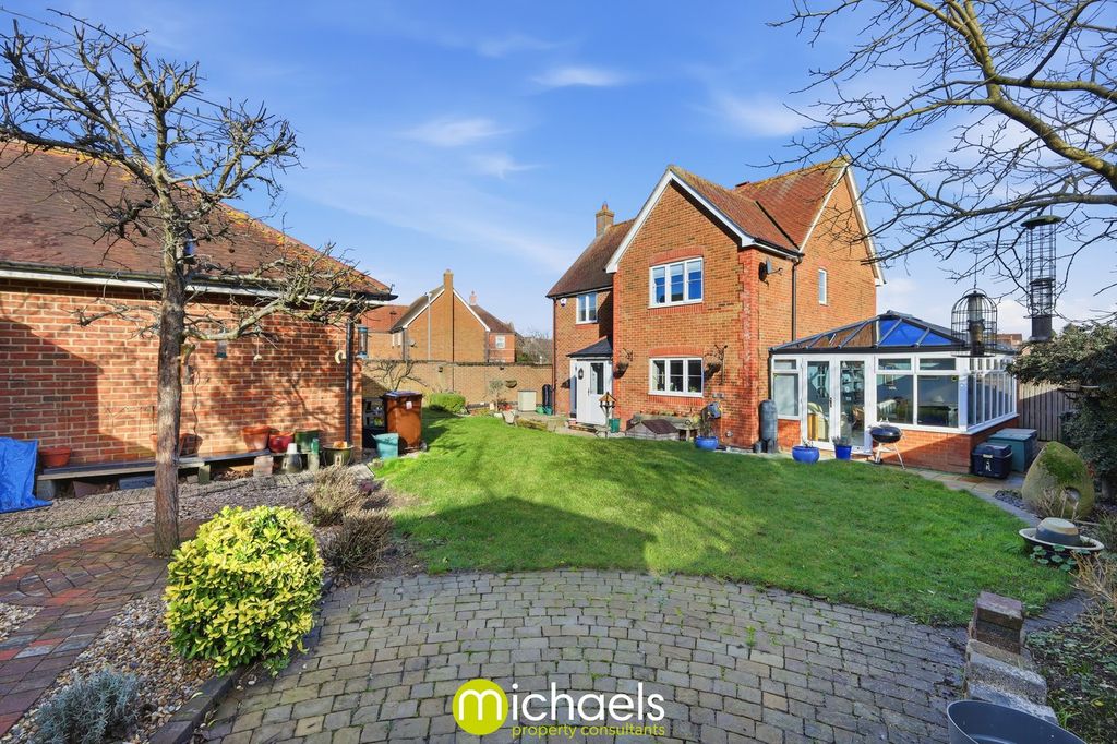 Property photo 2 of 33