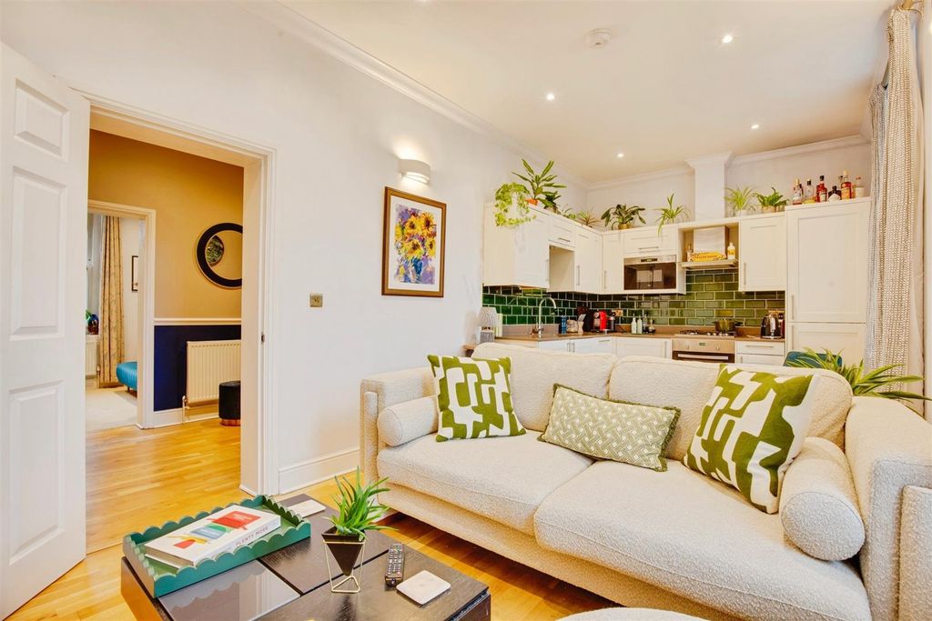 Property photo 3 of 15 842A8564Hdr.Jpg