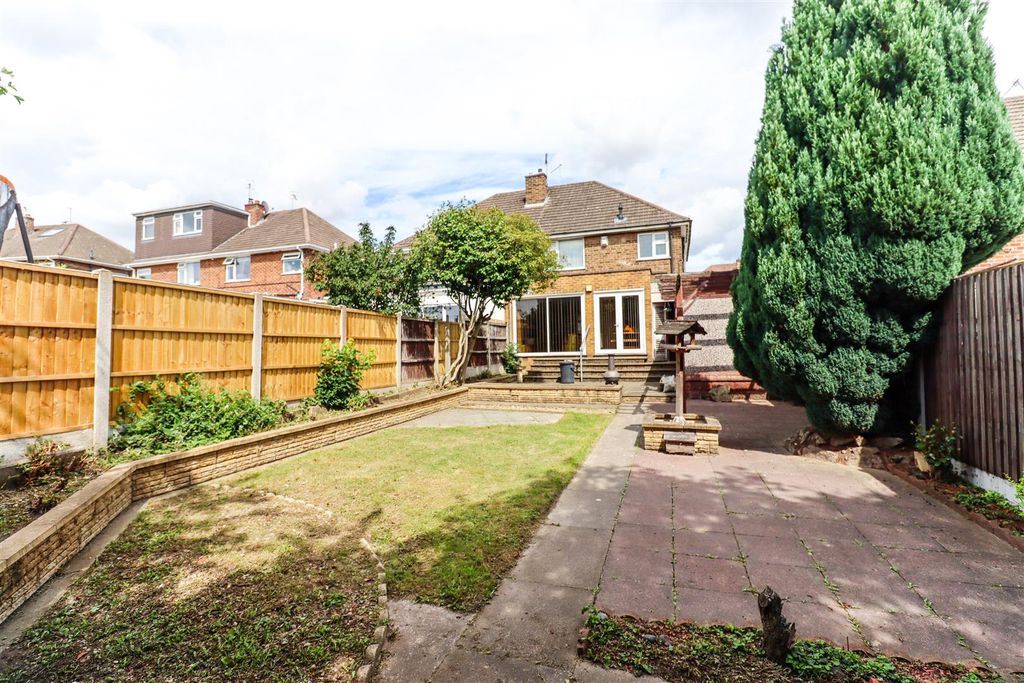 Property photo 2 of 19 Rear Garden