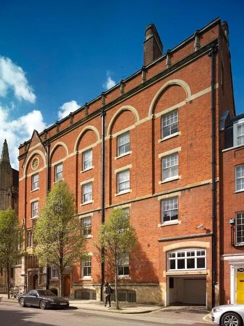 Property photo 1 of 6