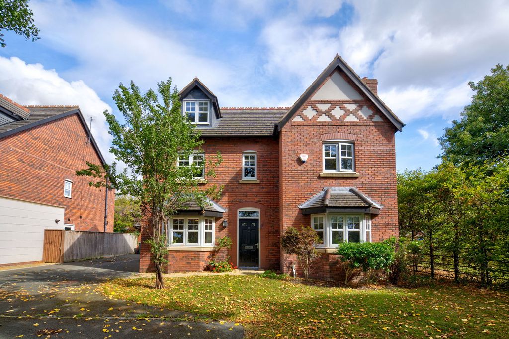 Property photo 1 of 44