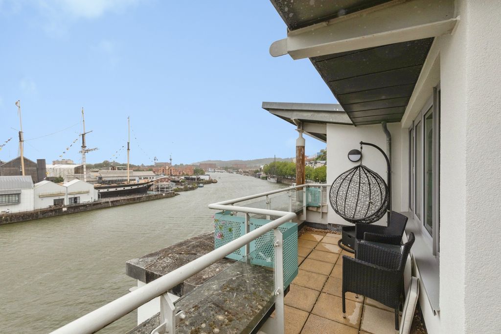 Additional image 8 of 3 bed flat for saleLime Kiln Road, Bristol BS8