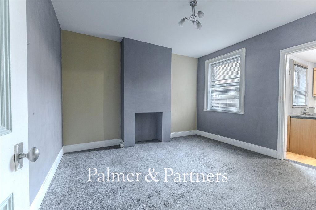 Property photo 3 of 11 Picture No. 10