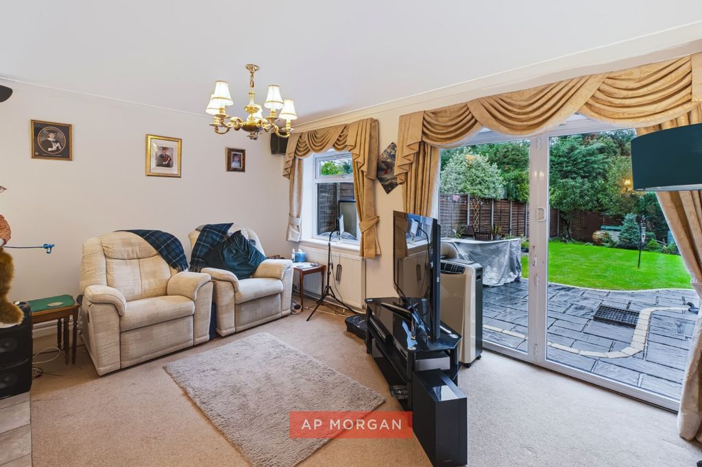 Property photo 3 of 19 Picture No. 29