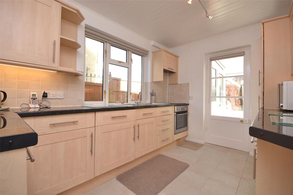Property photo 2 of 12 Kitchen
