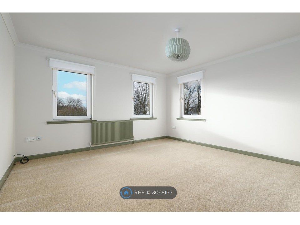 Property photo 3 of 27