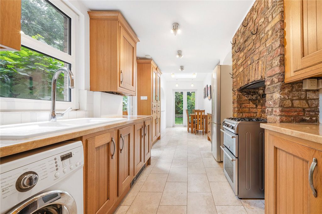 Property photo 3 of 14 Kitchen