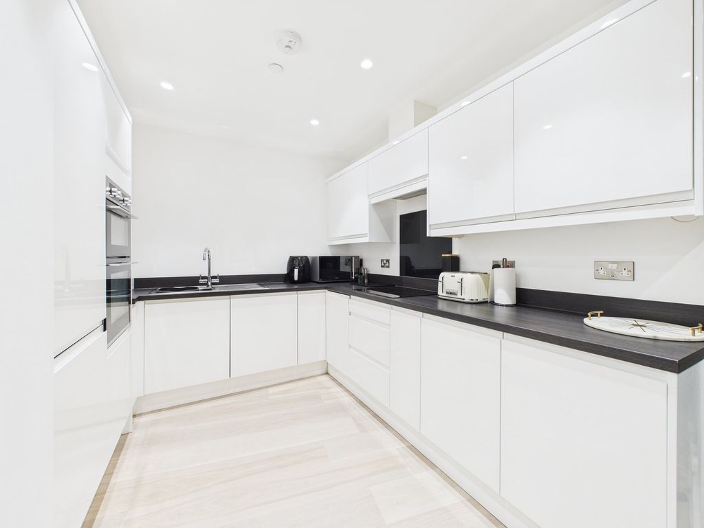 Property photo 3 of 20