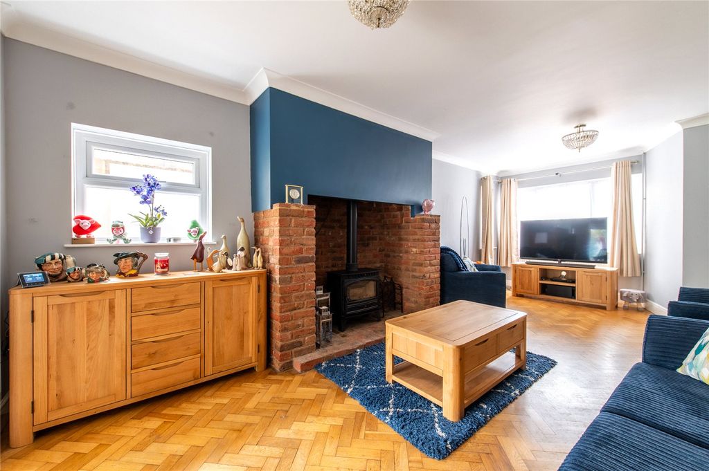 Property photo 2 of 38 Picture No. 35