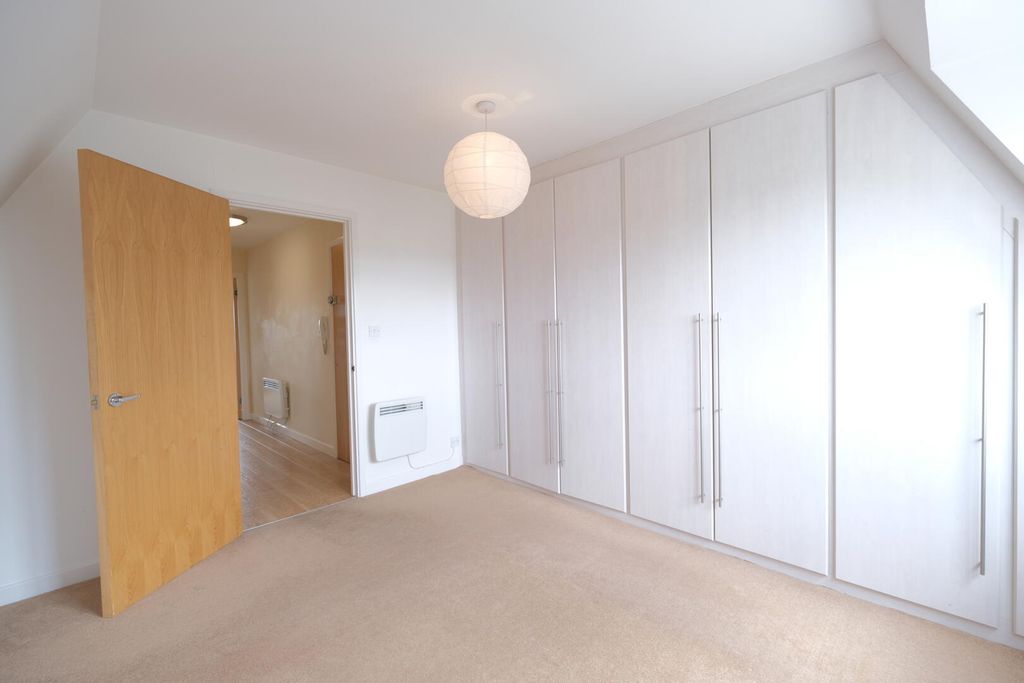 Property photo 3 of 8 Bedroom