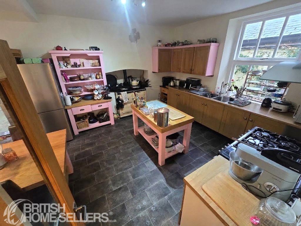 Property photo 2 of 44 Picture No. 23