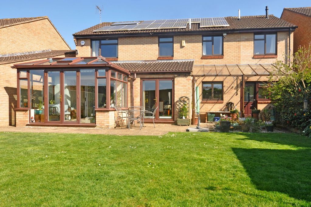Property photo 1 of 24
