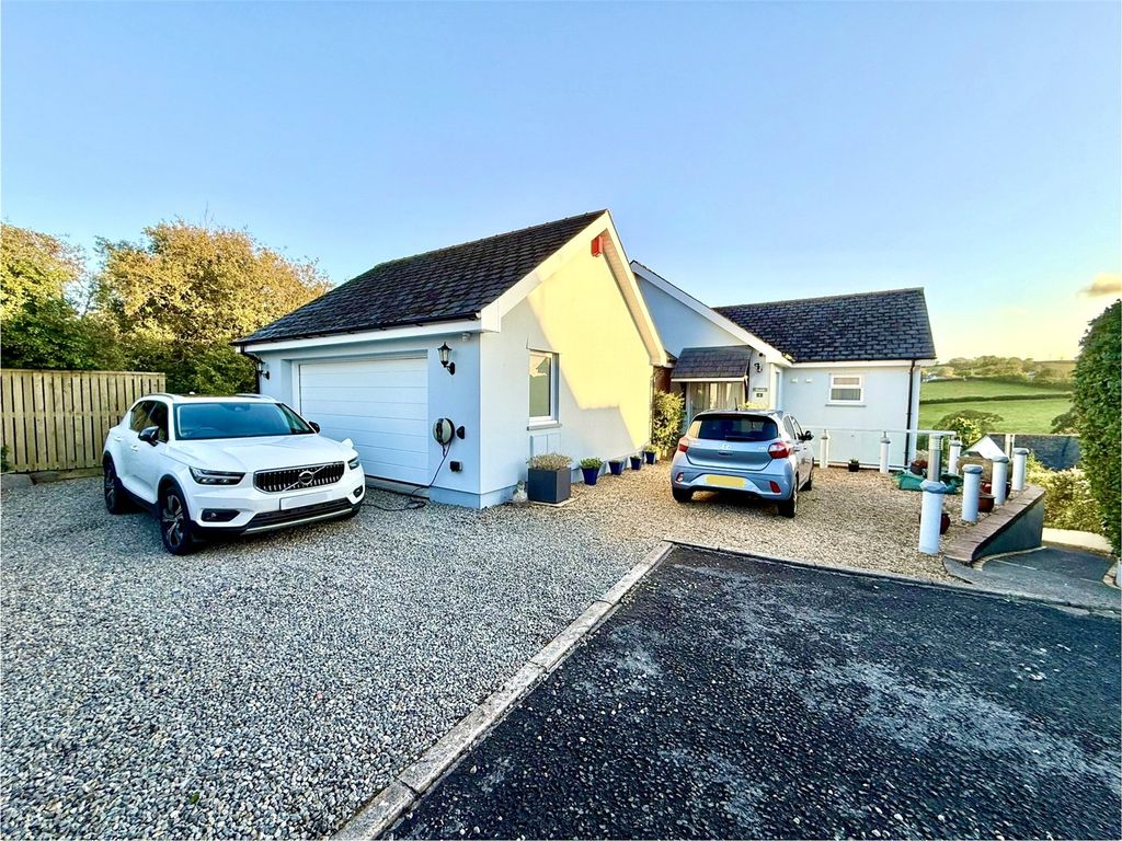 Property photo 2 of 43 Picture No. 91