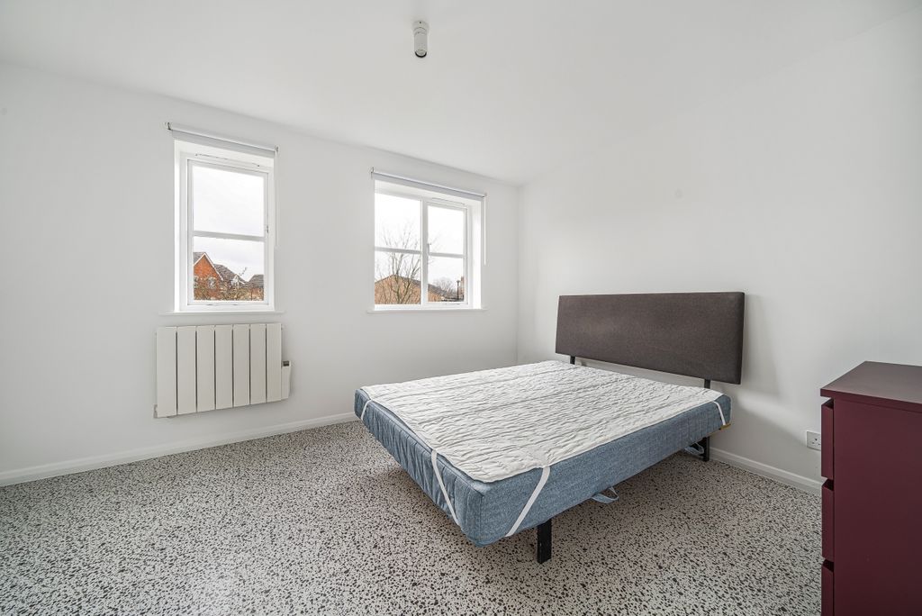 Property photo 3 of 6 963878 (4)