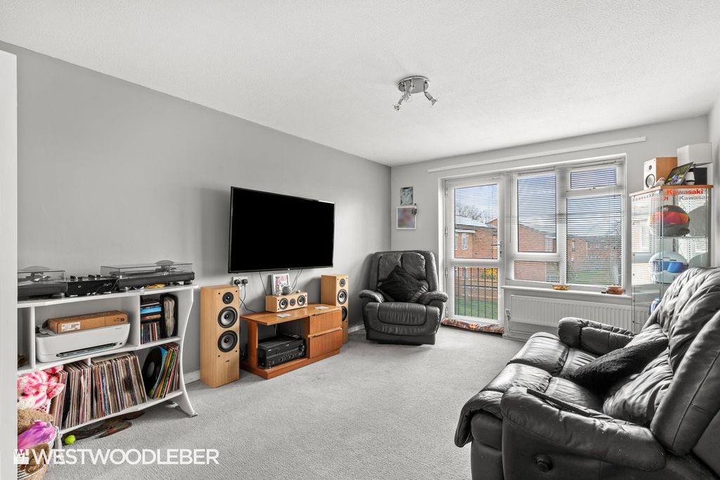 Property photo 1 of 12 Bramptonclose_3.Jpg
