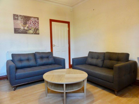 Property photo 2 of 19 Alounge12.Jpg